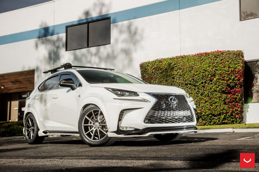  Lexus NX on Vossen Wheels (VFS1) 2017 года  (фото 10 из 29)
